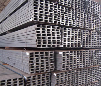 ASTM A588 high strength steel C & U channel packed by steel wire.